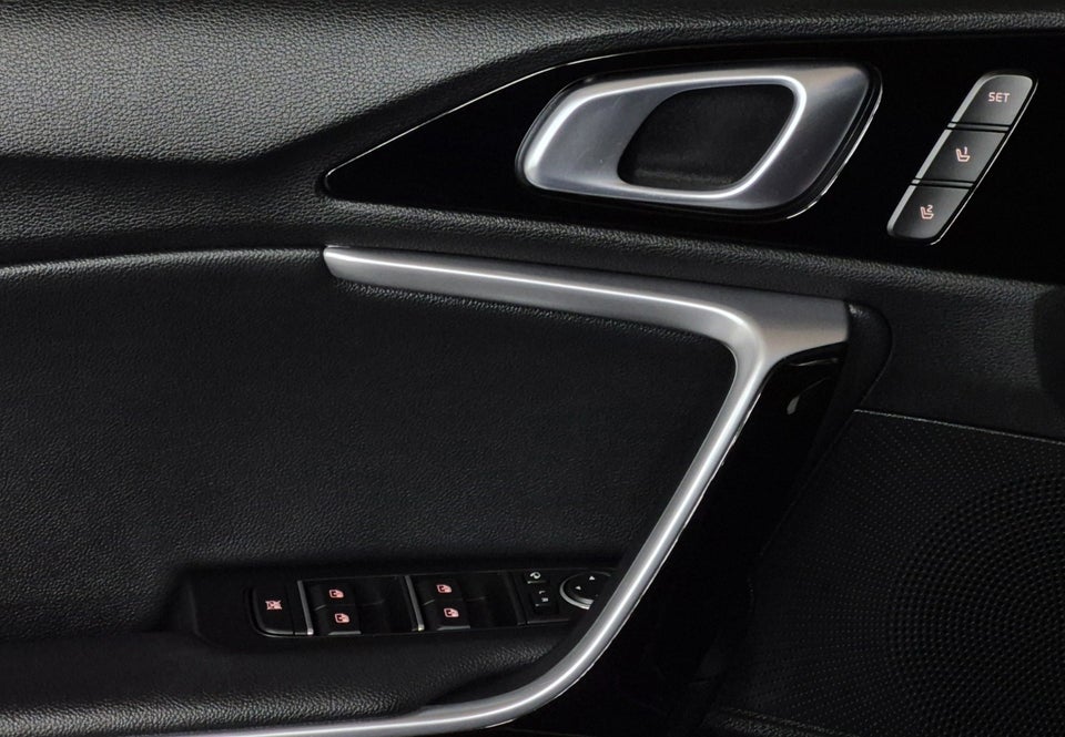 Kia XCeed 1,6 PHEV Upgrade DCT 5d