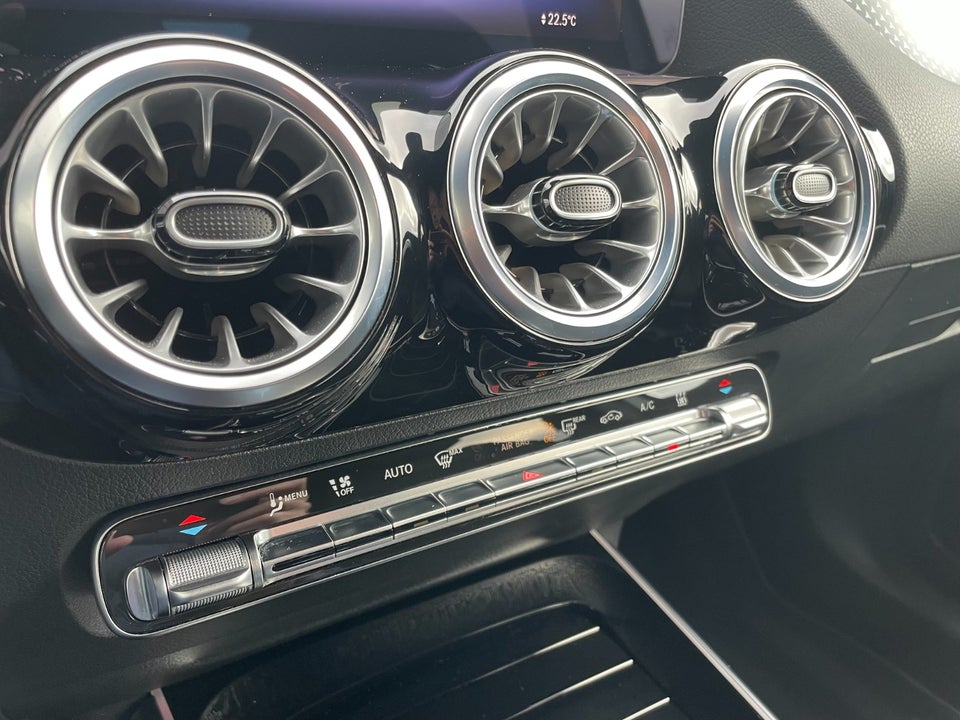 Mercedes EQA350 AMG Line Premium 4Matic 5d