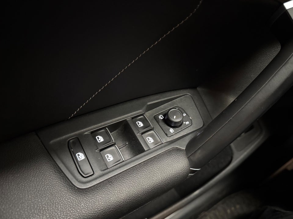 VW Tiguan 2,0 TDi 240 R-line DSG 4Motion 5d