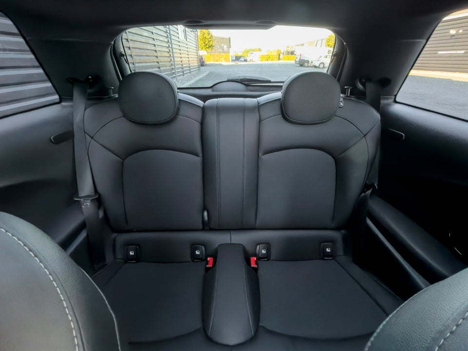MINI Cooper SE Classic Trim 3d