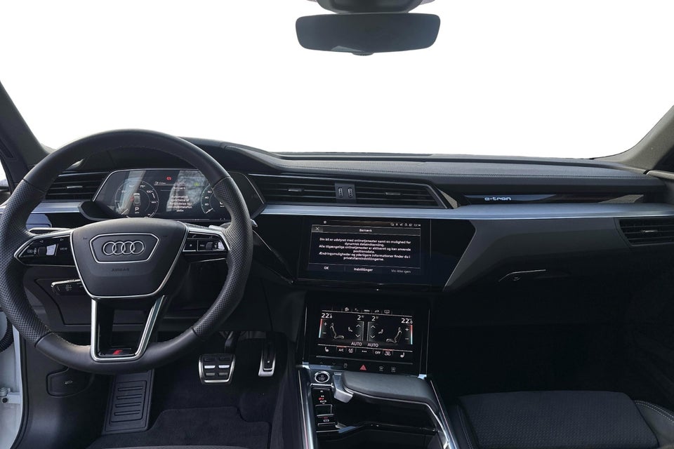 Audi Q8 e-tron 55 S-line quattro 5d