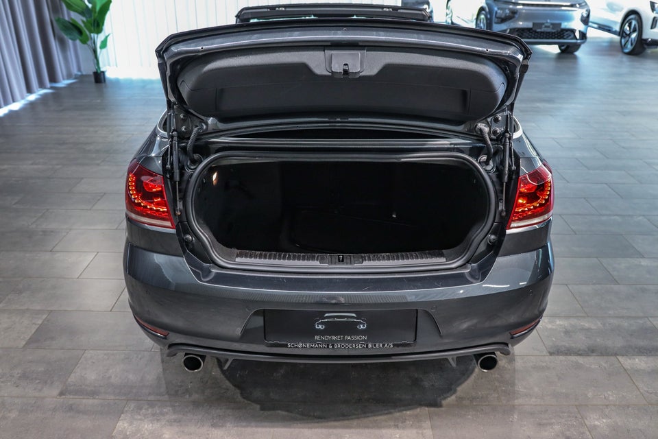 VW Golf VI 2,0 GTi Cabriolet DSG 2d