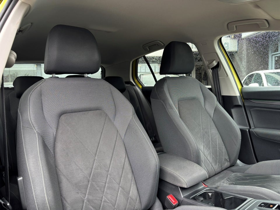 VW Golf VIII 1,4 eHybrid DSG 5d