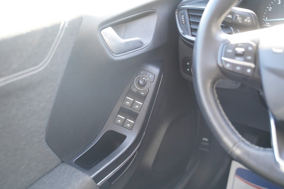 Ford Puma 1,0 EcoBoost mHEV Titanium 5d