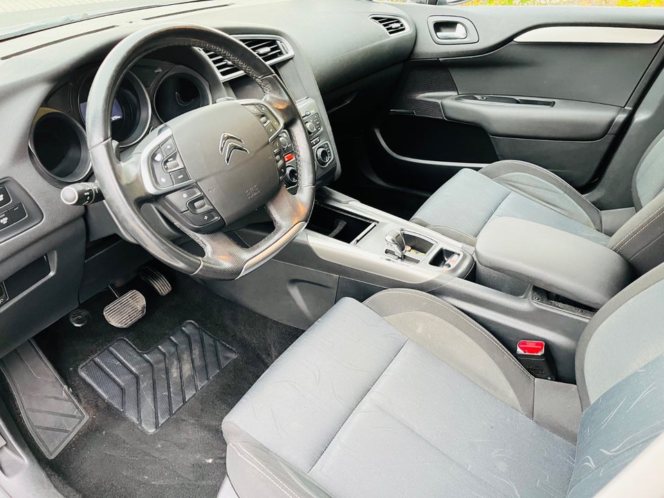 Citroën C4 1,6 e-HDi 112 Seduction E6G 5d