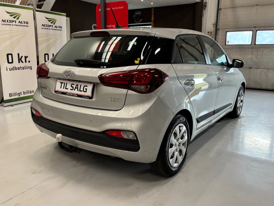 Hyundai i20 1,0 T-GDi Essential DCT 5d