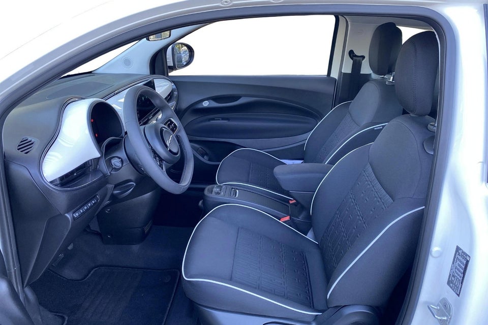 Fiat 500e 42 Icon 3d