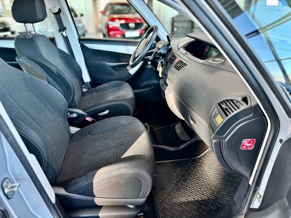 Citroën Grand C4 Picasso 1,6 e-HDi 112 Exclusive E6G 7prs 5d