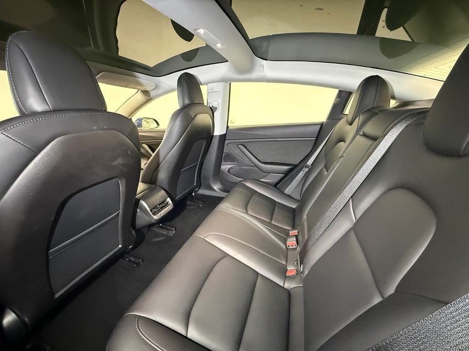Tesla Model 3 Long Range AWD 4d