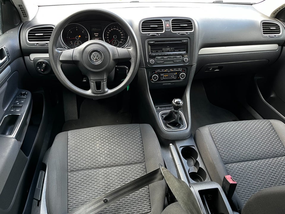 VW Golf VI 1,6 TDi 105 Comfortline Variant BMT 5d