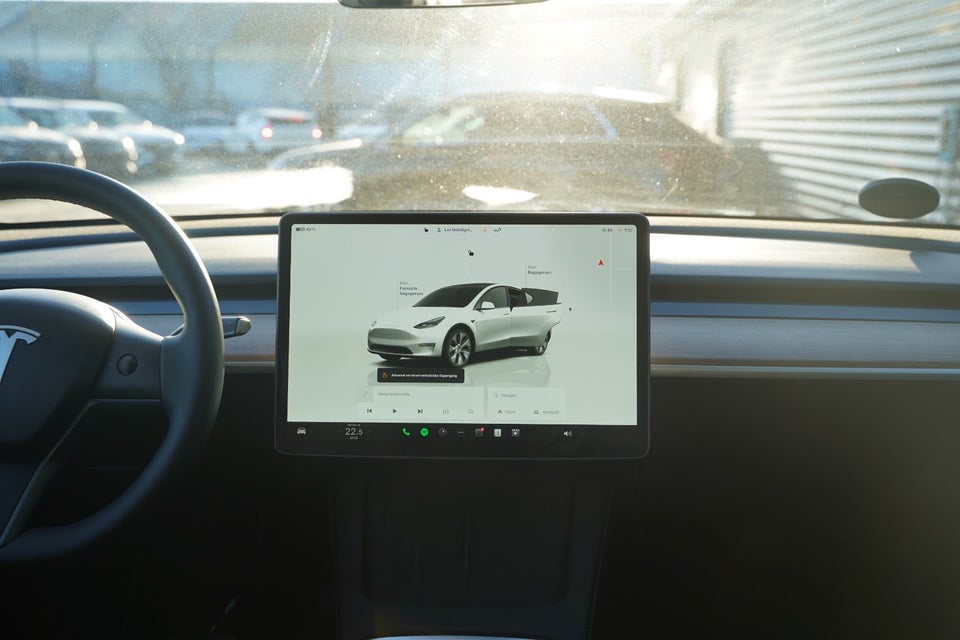 Tesla Model Y Long Range RWD 5d