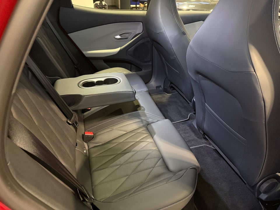 Ford Explorer 77 Premium Extended Range 5d