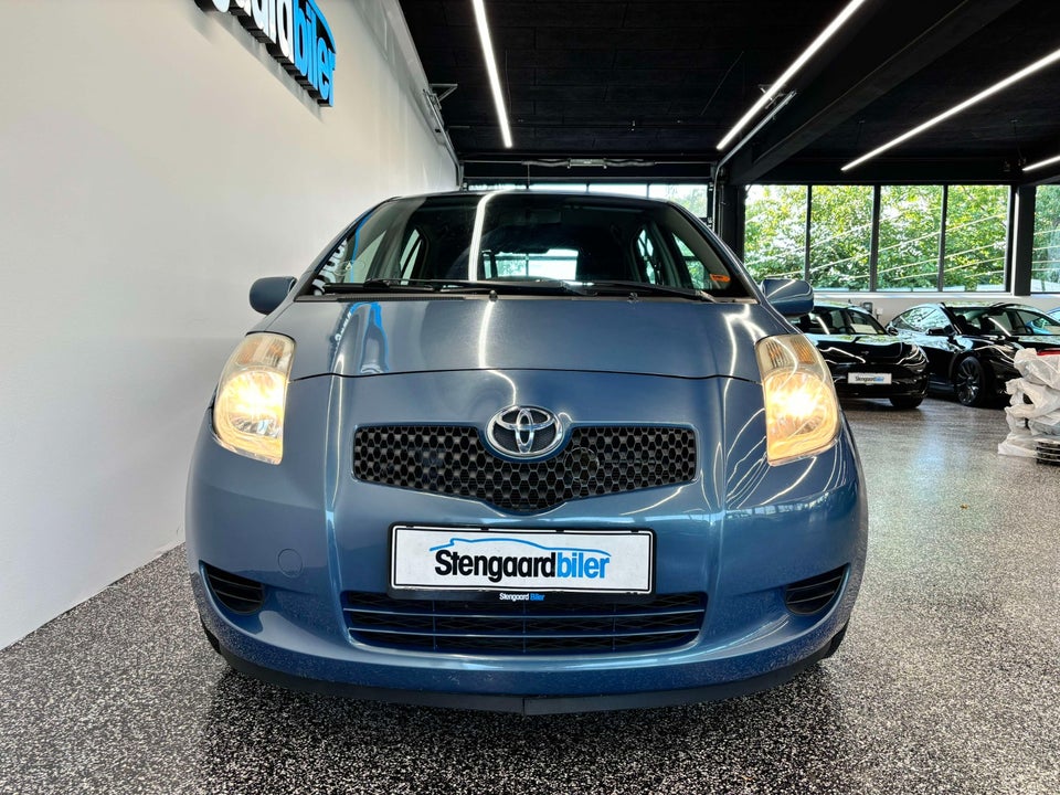 Toyota Yaris 1,0 Terra 5d