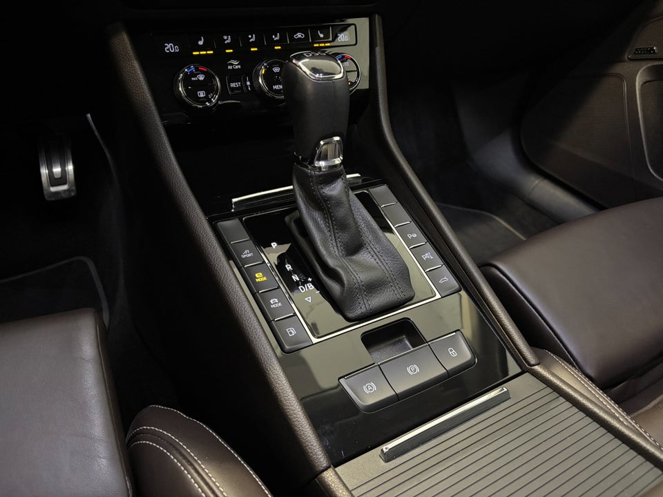 Skoda Superb 1,4 TSi iV Laurin & Klement Combi DSG 5d