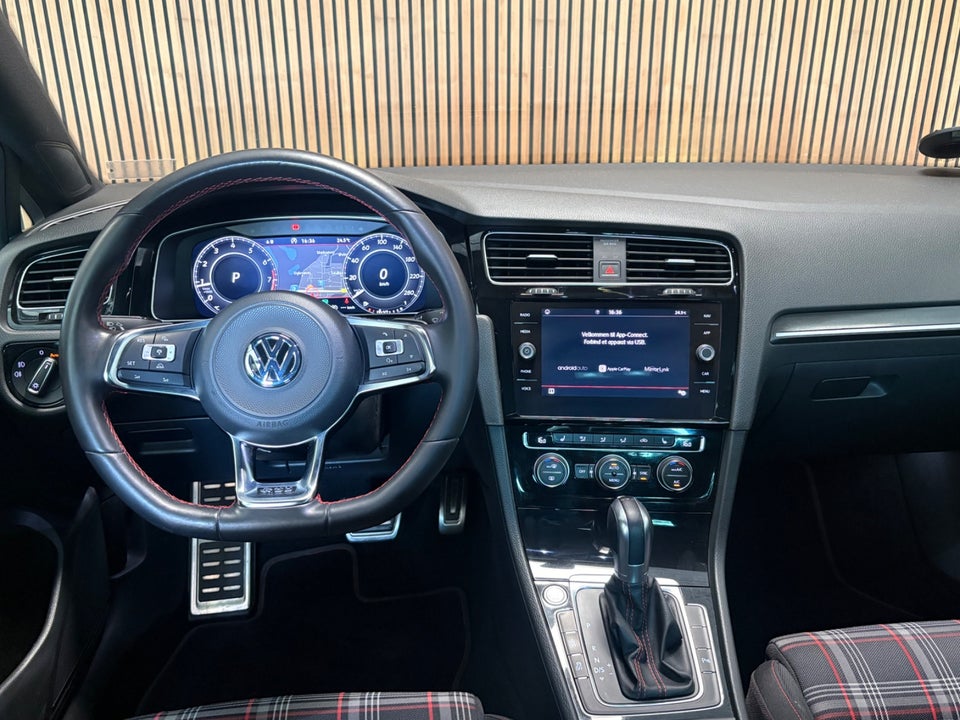 VW Golf VII 2,0 GTi Performance DSG 5d