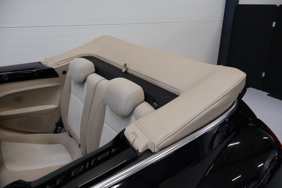 VW The Beetle 1,4 TSi 150 Design Cabriolet 2d