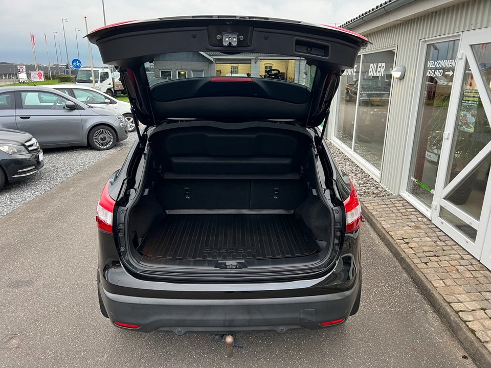 Nissan Qashqai 1,5 dCi 110 Tekna 5d