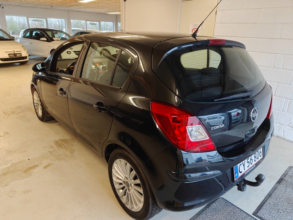 Opel Corsa 1,2 16V Cosmo 5d
