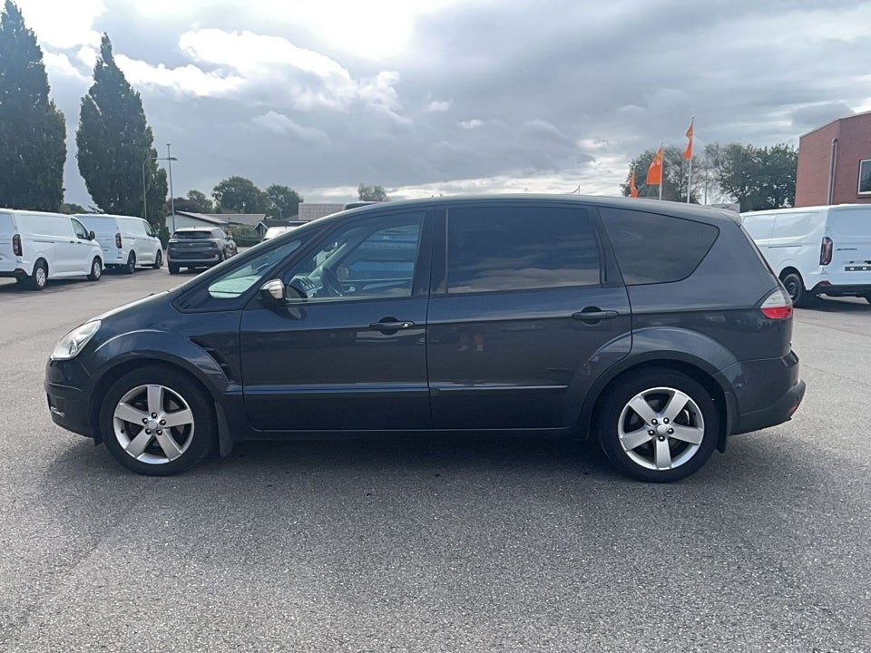 Ford S-MAX 2,0 Ambiente 5d