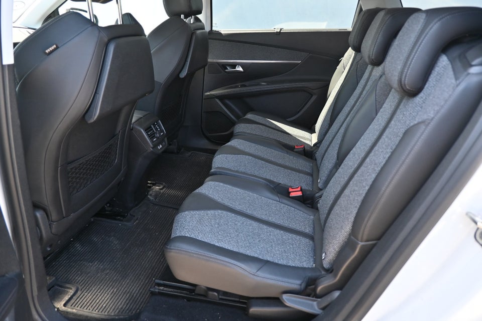 Peugeot 5008 1,2 e-THP 130 Allure 7prs 5d