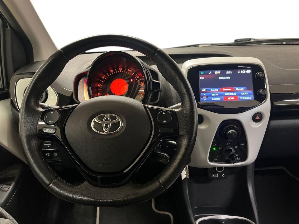Toyota Aygo 1,0 VVT-i x-pure 5d