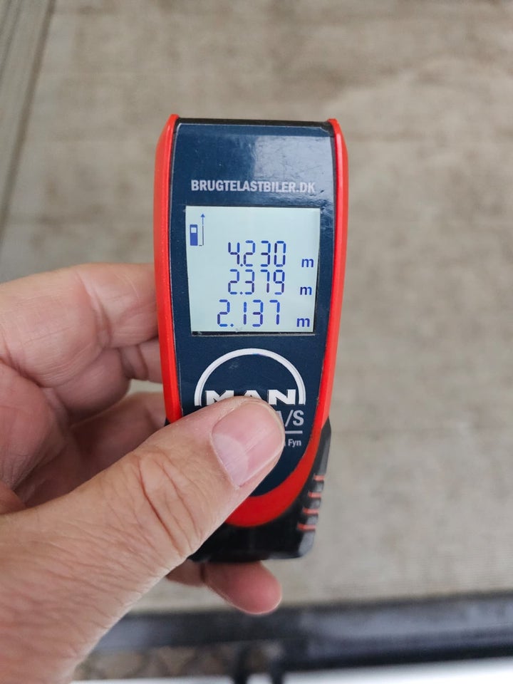 Iveco Daily 3,0 35S18 4100mm Box m/lift AG8