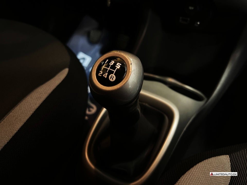 Toyota Aygo 1,0 VVT-i x-press 5d