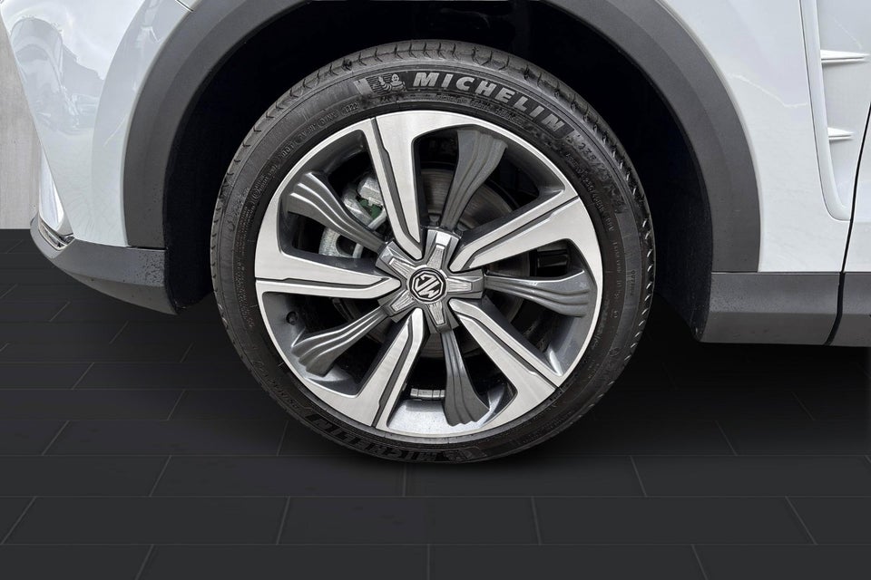 MG Marvel R Performance 5d