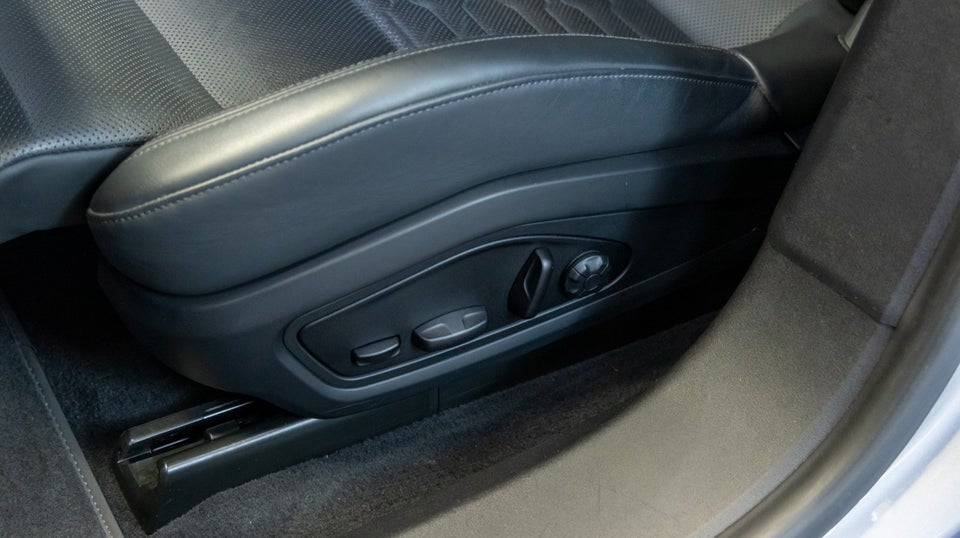 Audi RS e-tron GT quattro 4d