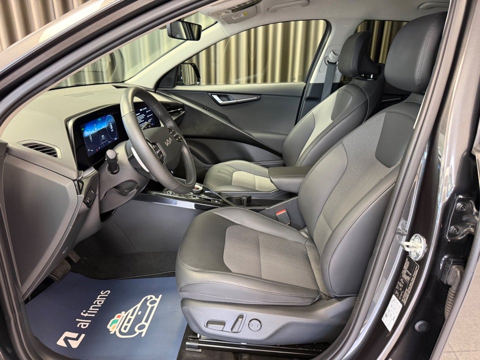 Kia Niro 64 EV Vision 5d