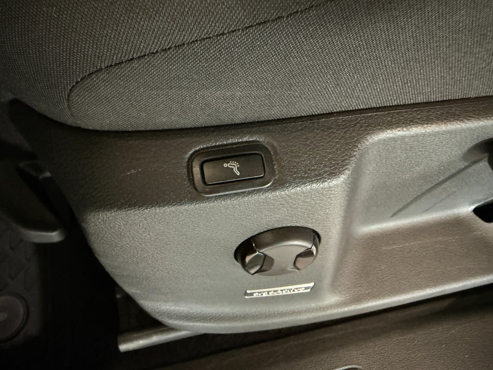 VW Touran 2,0 TDi 150 Highline DSG Van 5d