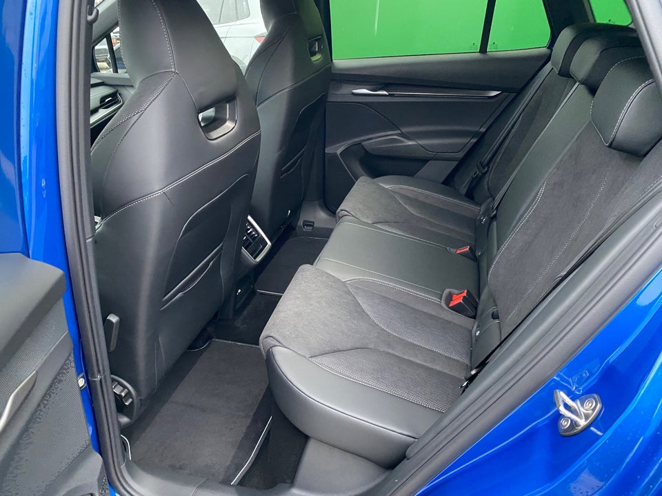 Skoda Elroq 60 iV Sportline Premium 5d