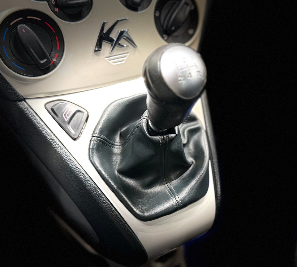 Ford Ka 1,2 Titanium 3d