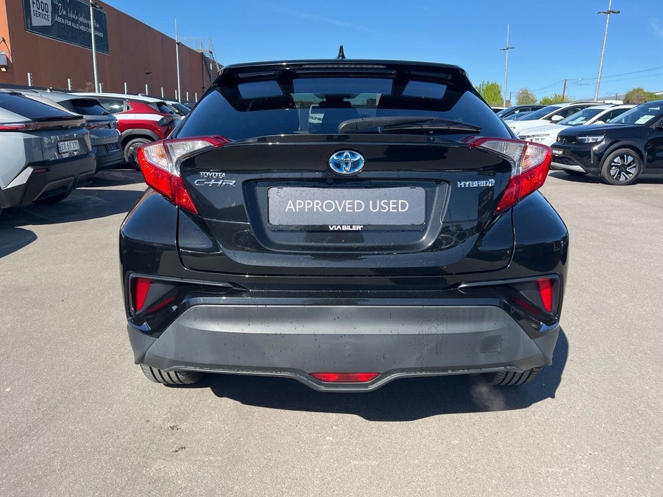 Toyota C-HR 1,8 Hybrid Selected CVT 5d