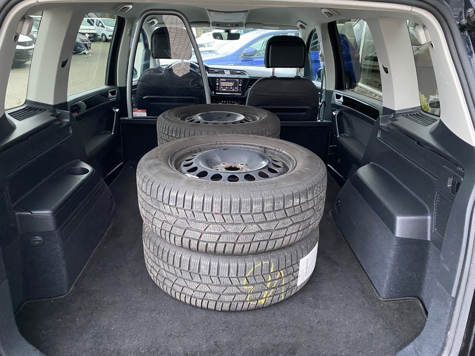 VW Touran 2,0 TDi 150 Highline+ DSG Van 5d