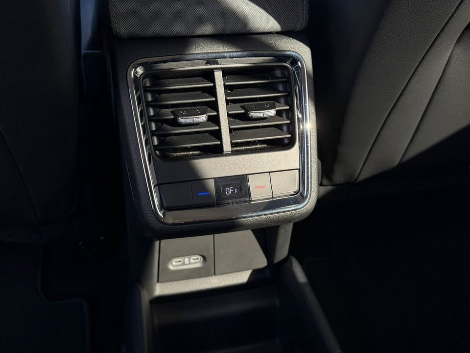 Skoda Enyaq 60 iV Loft 5d