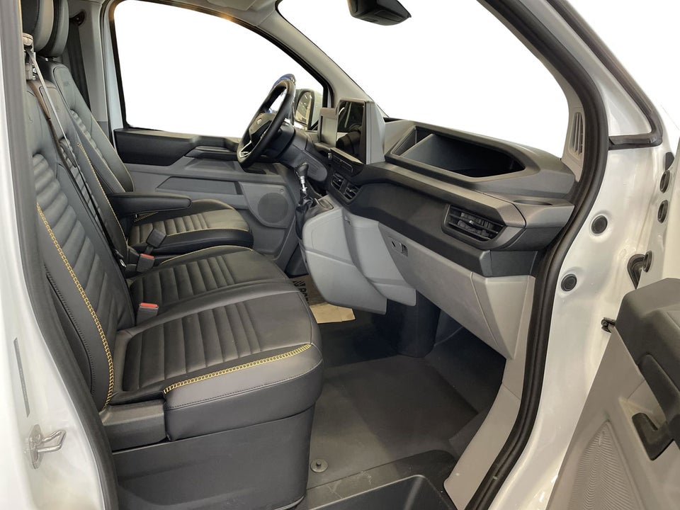 Ford Transit Custom 320L 2,0 EcoBlue Trail