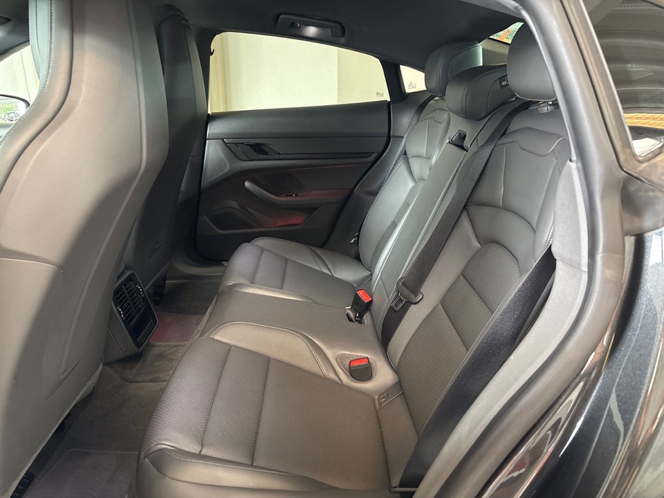 Porsche Taycan 4S 4d