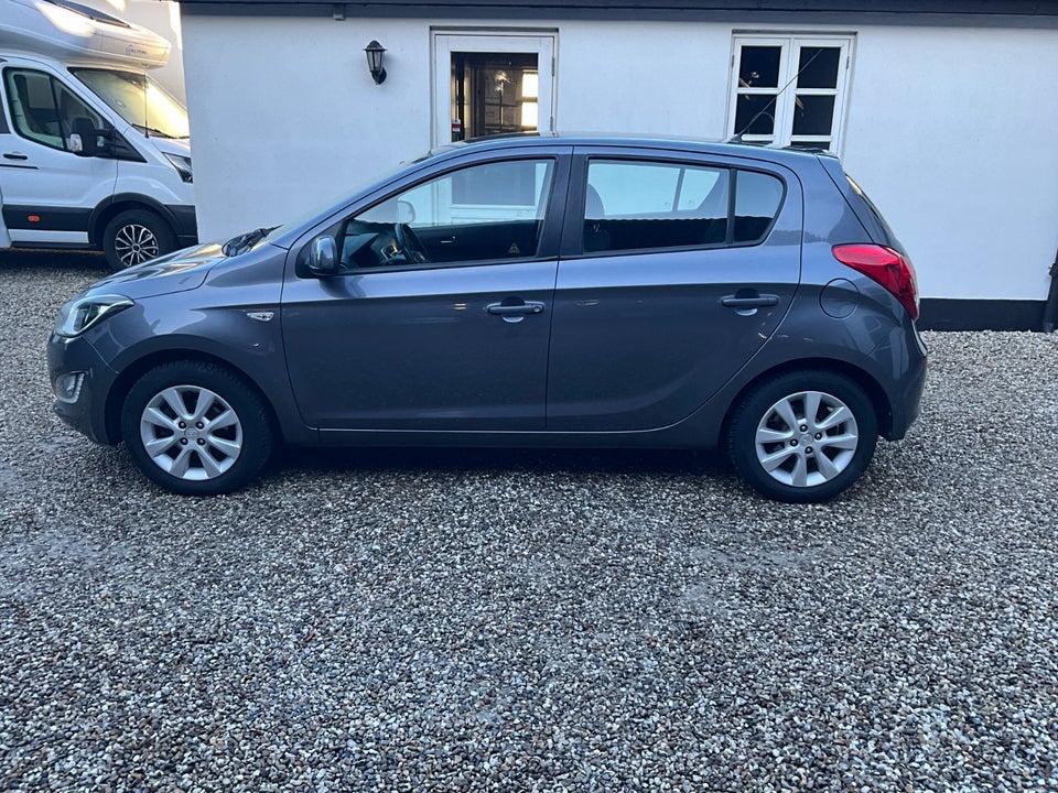 Hyundai i20 1,25 Comfort 5d