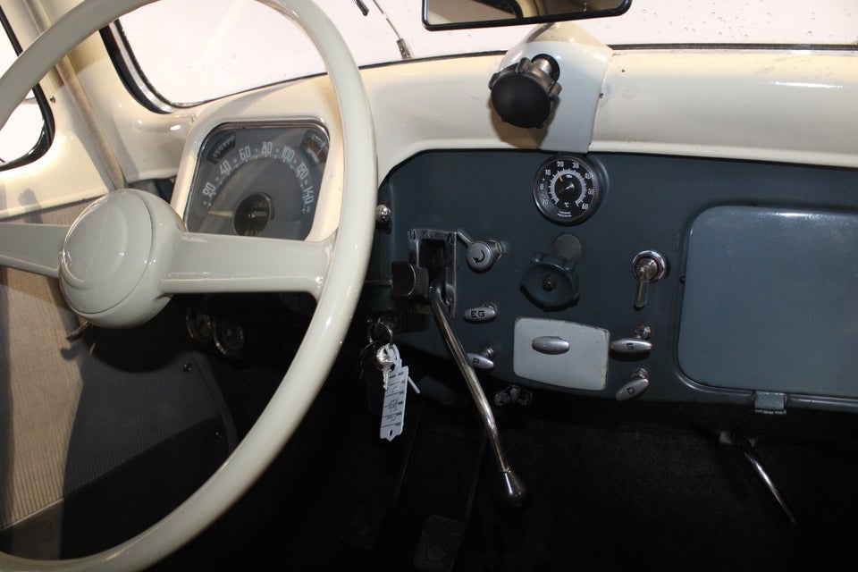 Citroën Traction Avant 1,9 11BL 4d