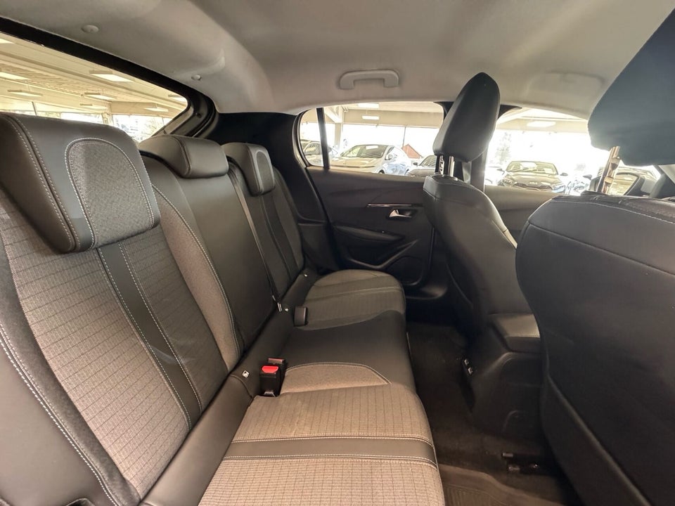 Peugeot 208 1,2 PureTech 100 Evolution 5d