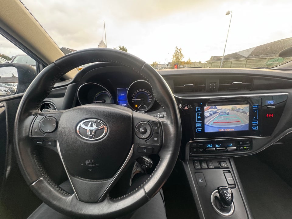 Toyota Auris 1,8 Hybrid H2 Comfort CVT 5d