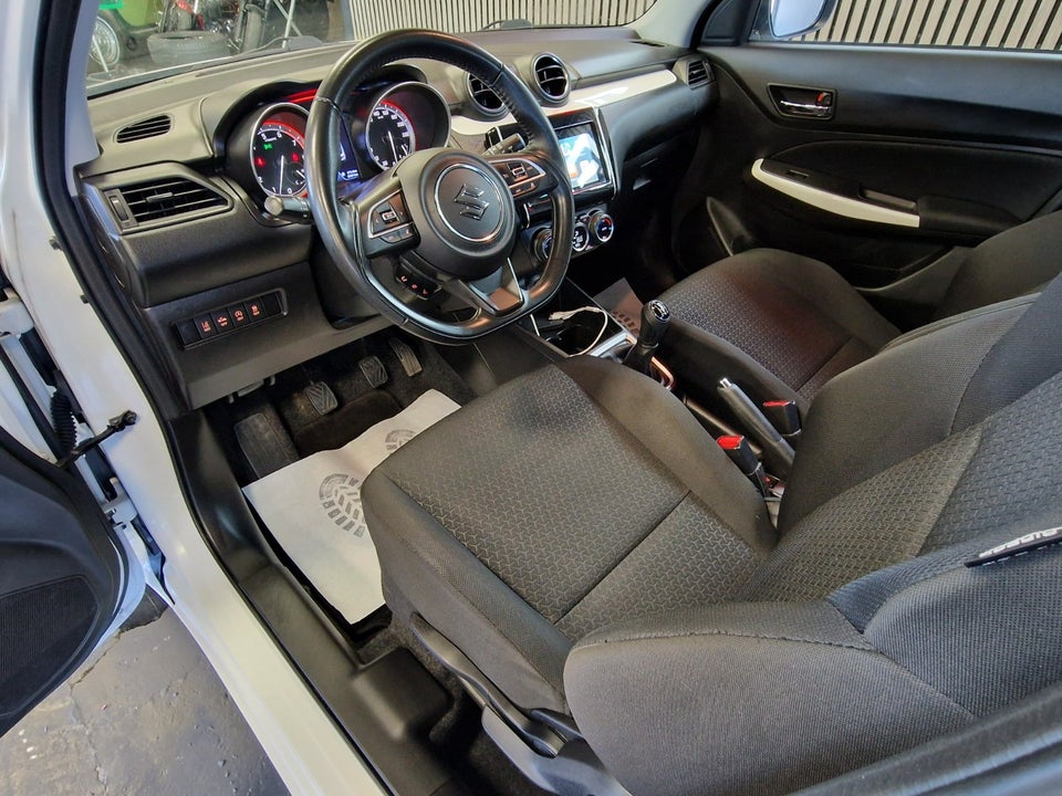 Suzuki Swift 1,2 mHybrid Exclusive 5d