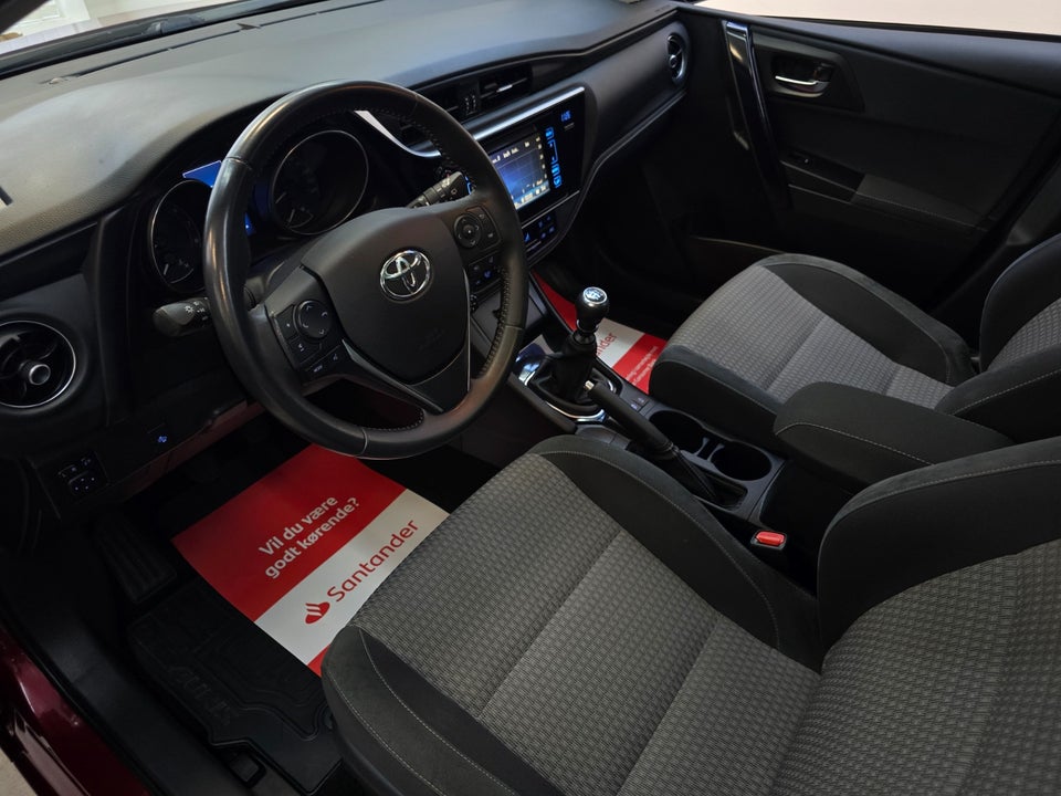 Toyota Auris 1,2 T T2 Style 5d