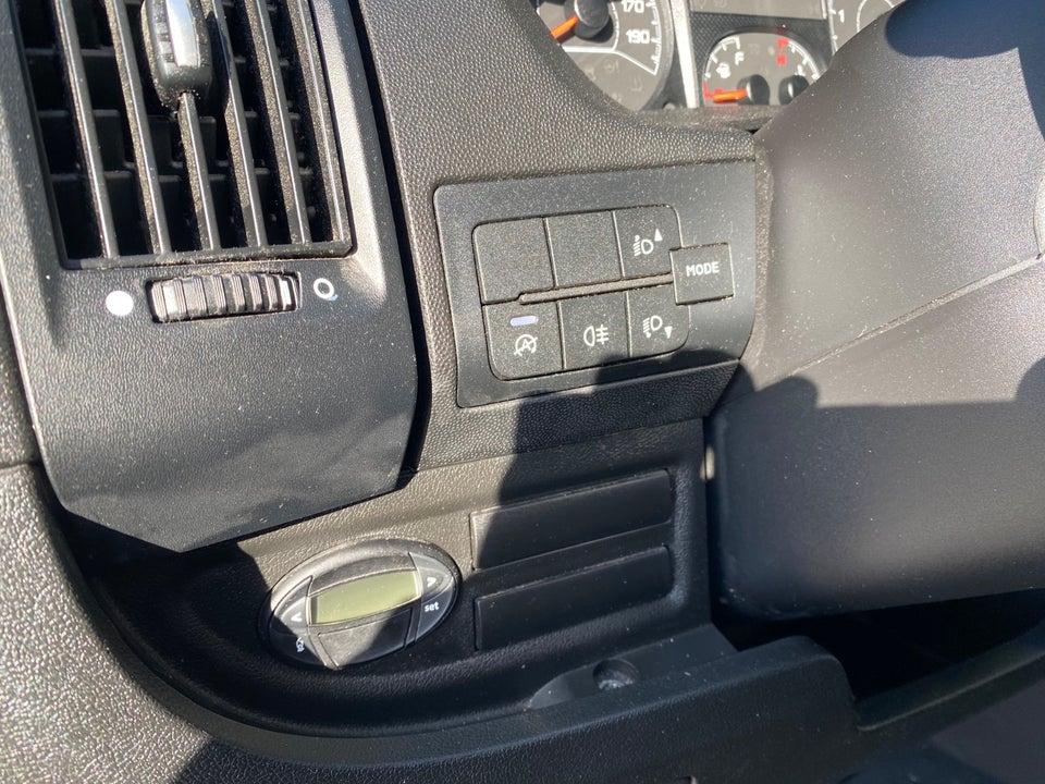 Peugeot Boxer 333 2,2 BlueHDi 140 L2H1 Premium