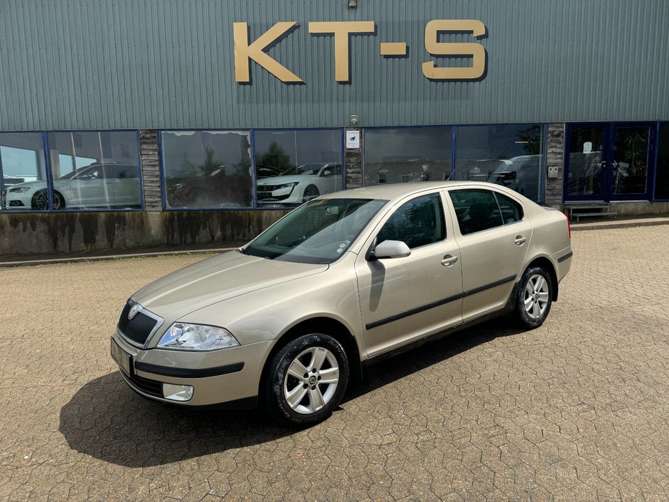 Skoda Octavia 1,6 Ambiente 5d