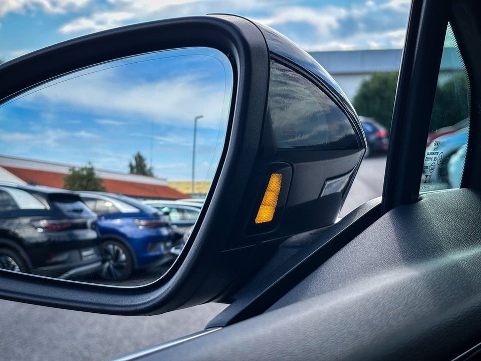 Audi Q4 e-tron 45 quattro 5d