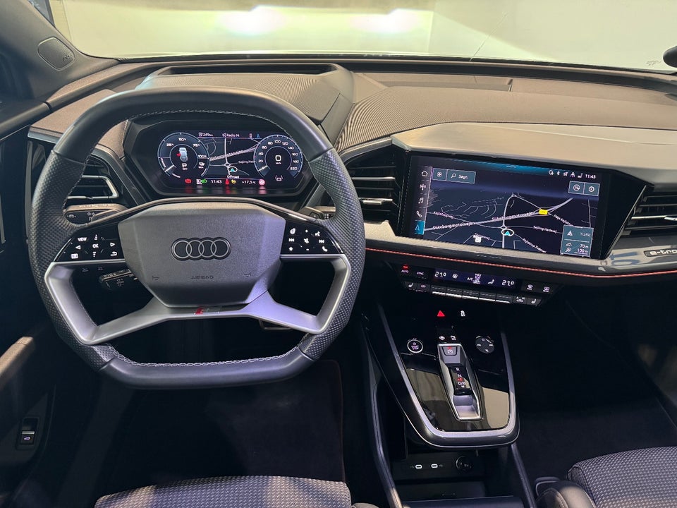 Audi Q4 e-tron 45 S-line 5d