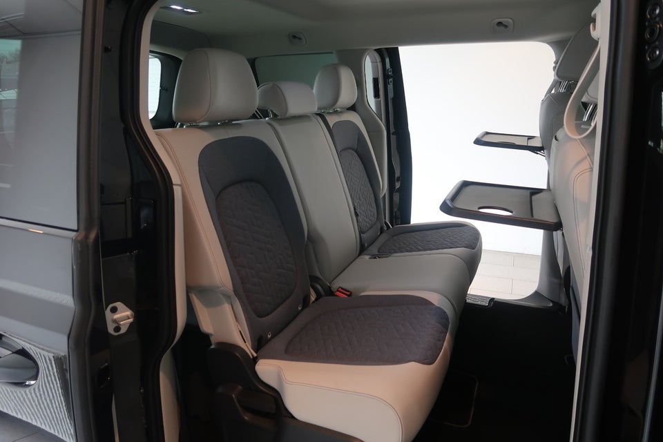 VW ID.Buzz 77 Style 75 Years Edition SWB 5d