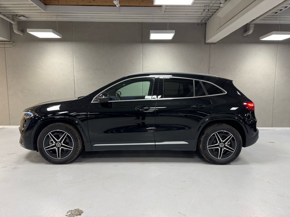 Mercedes EQA300 AMG Line 4Matic 5d